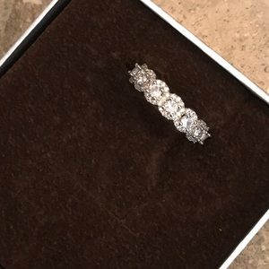 diamond ring size 7.5 synthetic diamonds